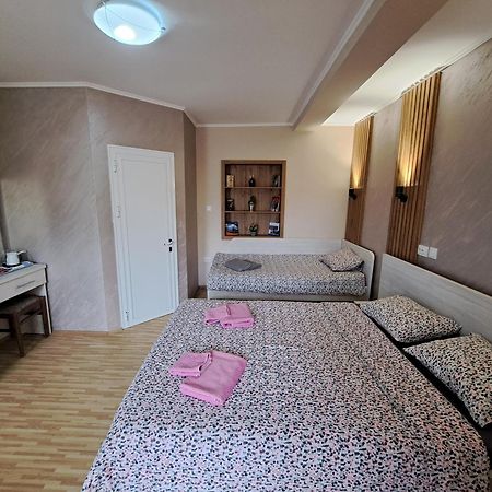 אוהריד Villa Renessans חדר תמונה
